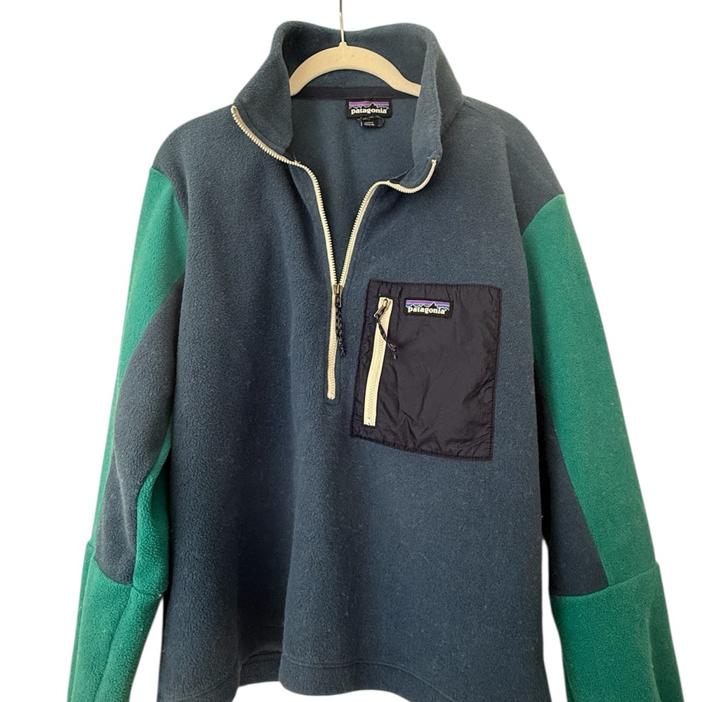 Patagonia Women Zip-Up Sweater in Blue and Green
